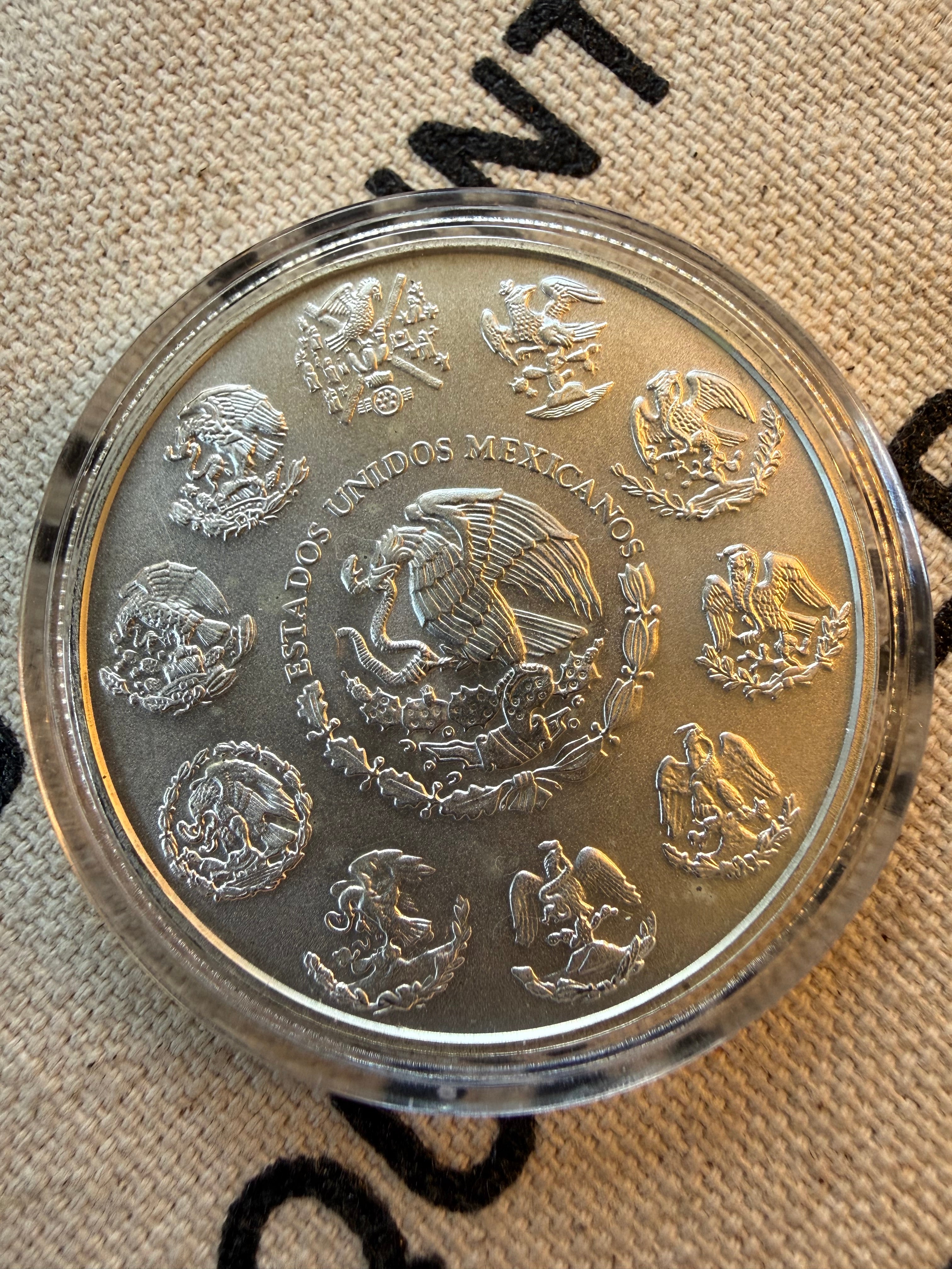 2014 Mexico 1 oz Silver Libertad BU coin, obverse showing Winged Victory - Back